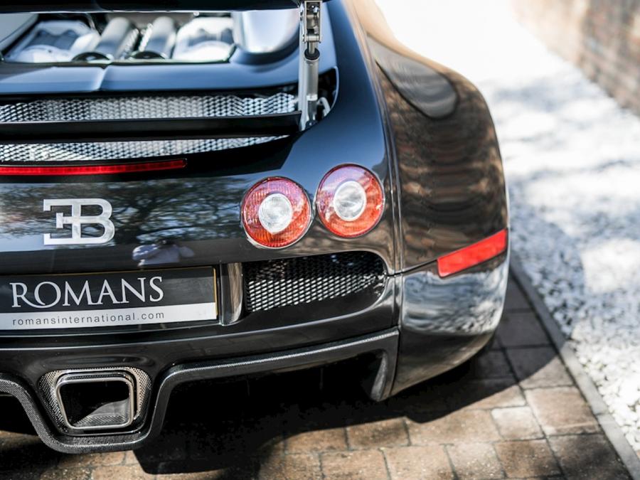 Детали экстерьера Bugatti Veyron 16.4 (57) 2007 года  (фото 18 из 28)